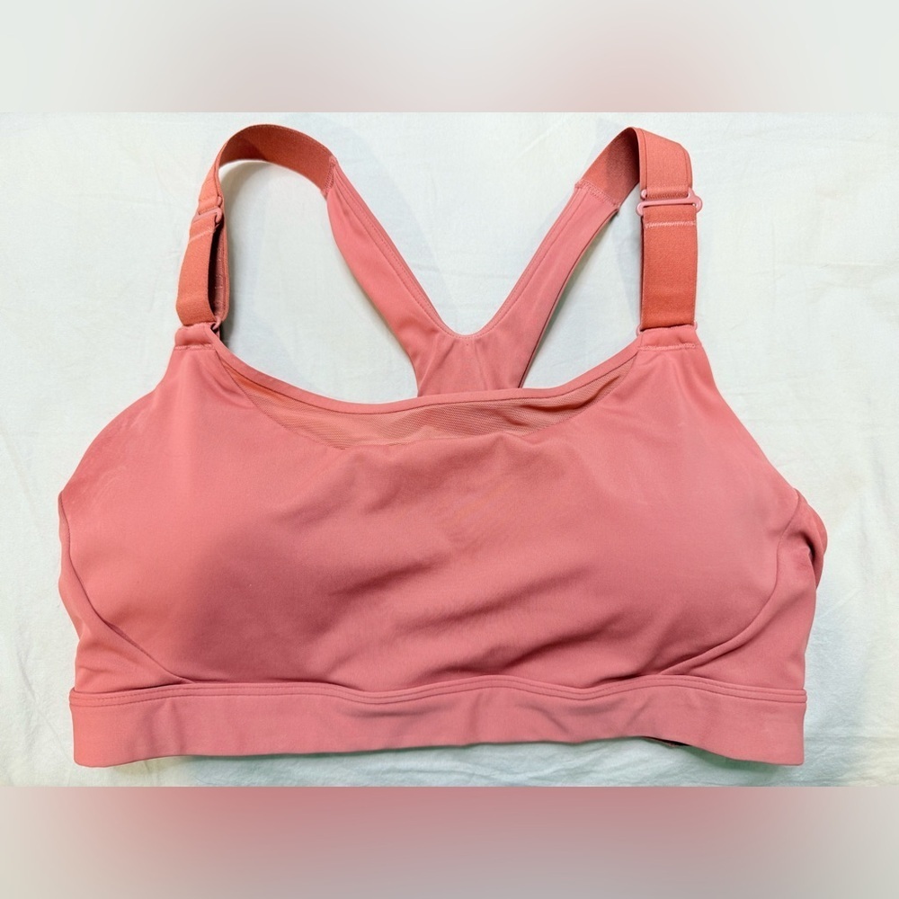 Athleta Women’s Muted Red Ultimate Adjustable Sports Bra - Size Medium